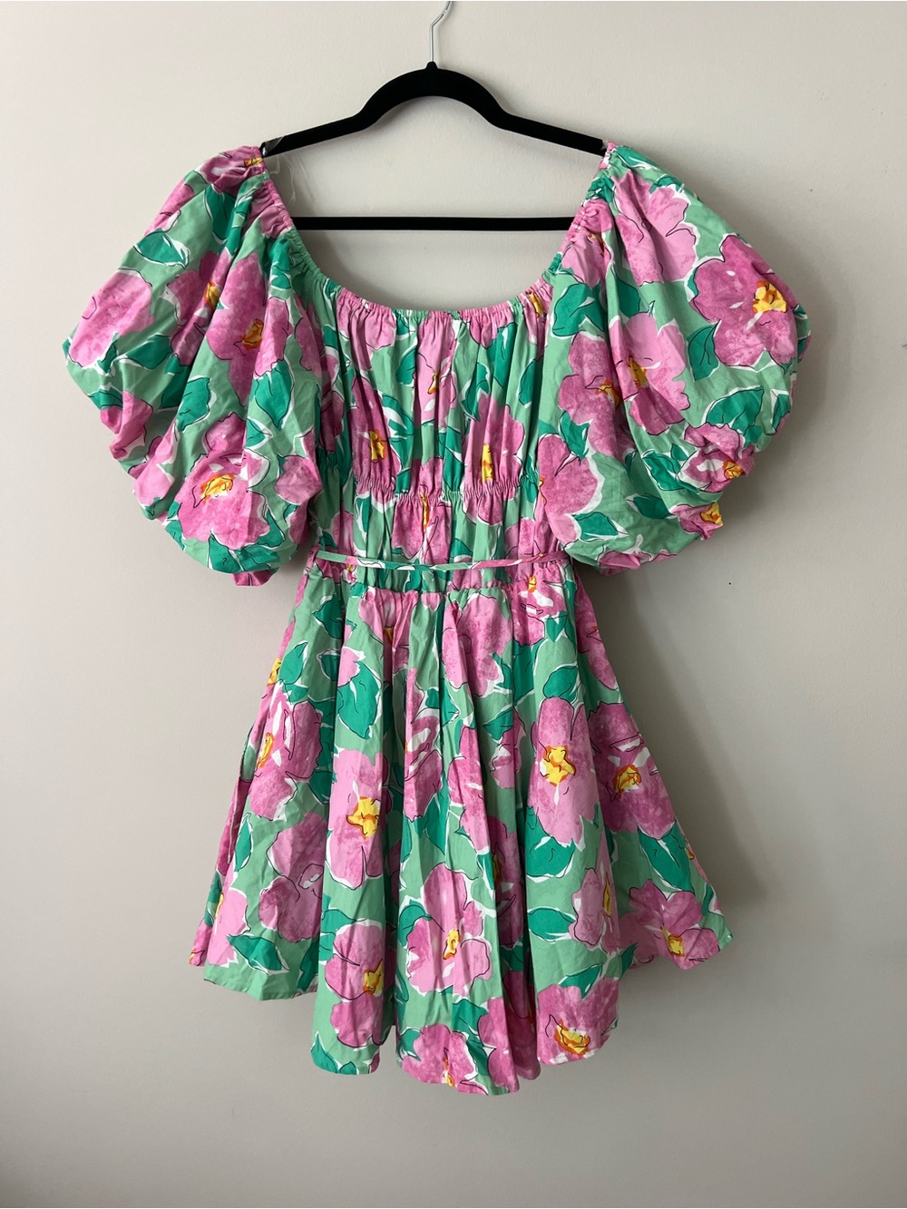 NWT &merci pink & green floral puff-sleeve dress